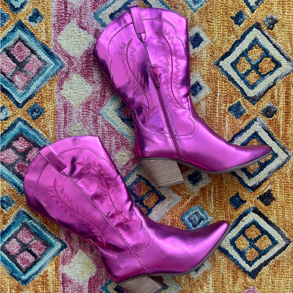 Fuchsia Cowgirl Heeled Boots